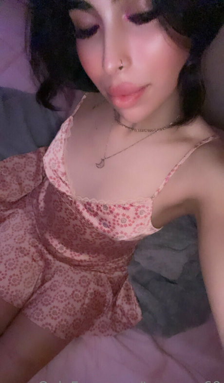 ts avery69 nude actress photo