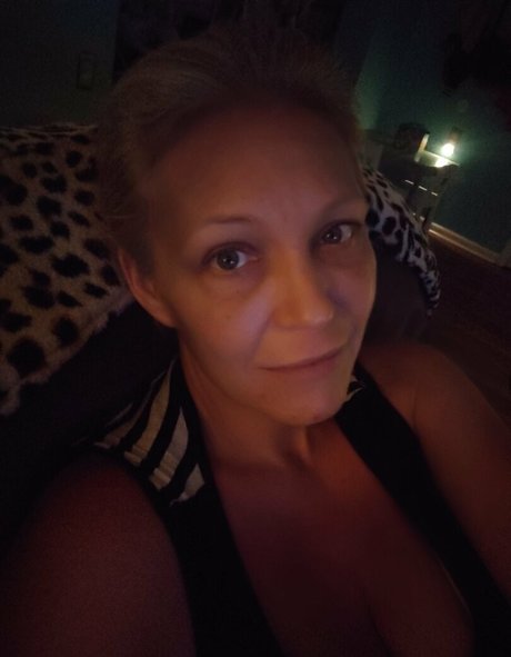 Charlee Chase nice pornstar img