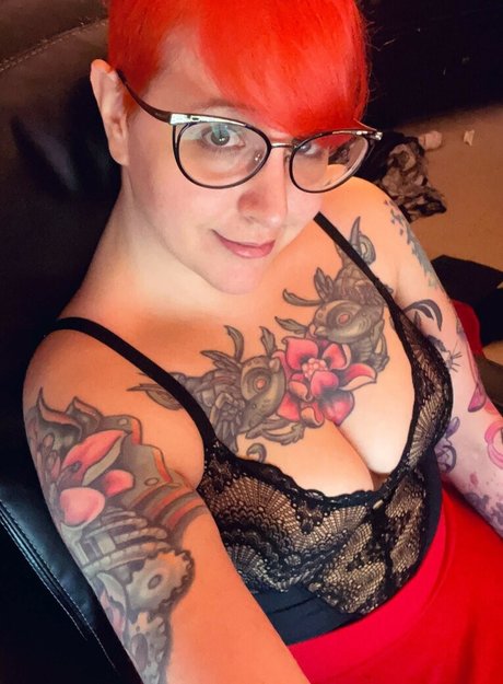 PushingUpRoses Profile pic