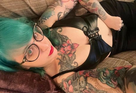 PushingUpRoses hd star pics