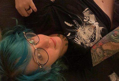 PushingUpRoses sex star galleries