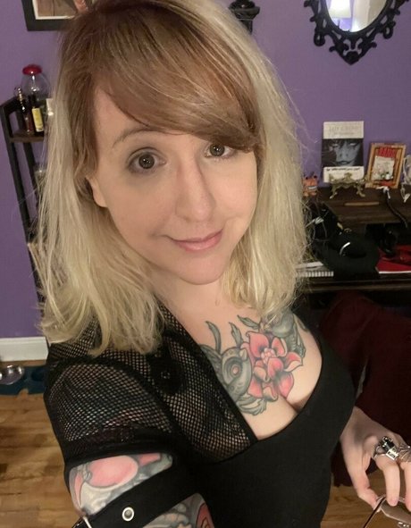 PushingUpRoses hot pornstar images