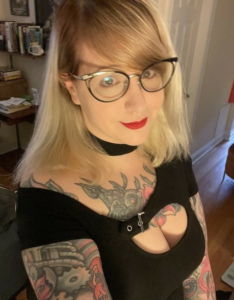 PushingUpRoses star pretty archive