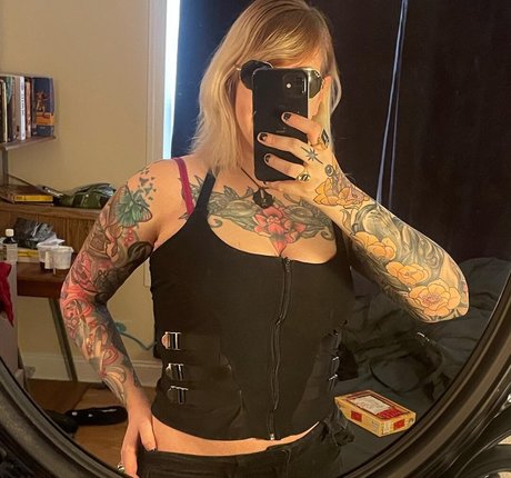 PushingUpRoses high quality pornstar photos