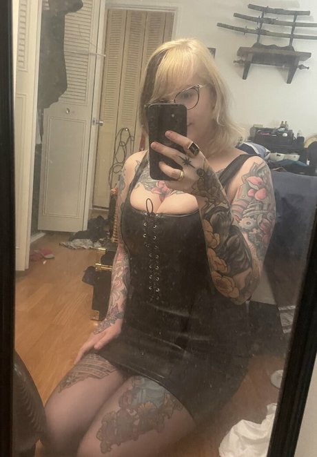 PushingUpRoses sexy star photos