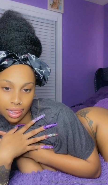 Lalovetheboss high quality model images