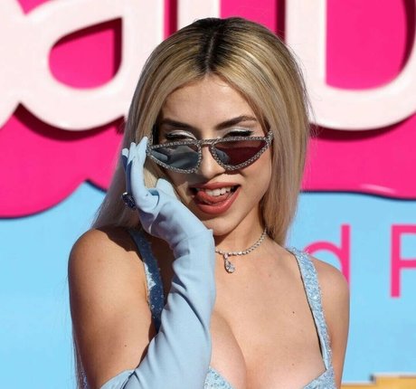 Ava Max nudes model picture