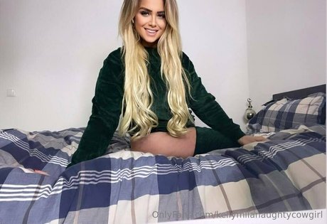 kellymilana model perfect pics