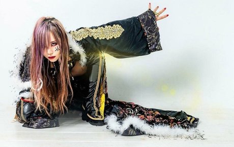 Kairi Sane high quality star pictures