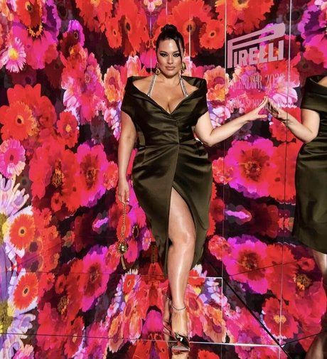 Ashley Graham pornstar beautiful photos