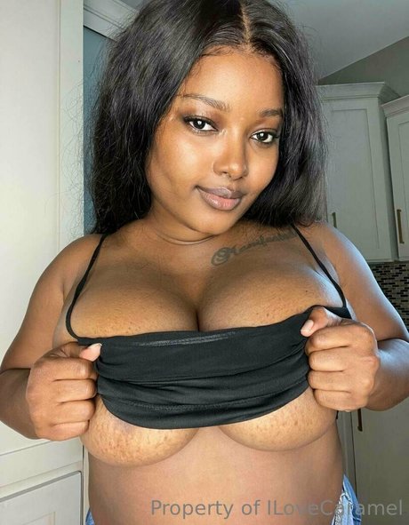 ilovecaramel model hd photo