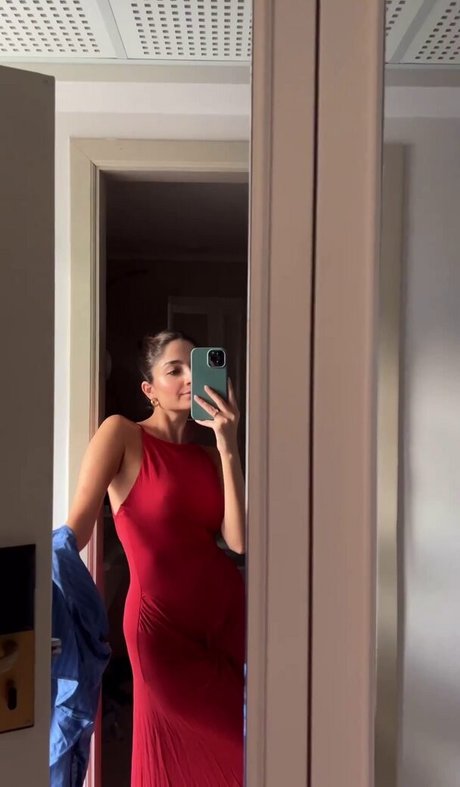 Ischtar Isik adult actress pics