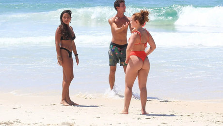 Larissa Manoela pornstar xxx pics