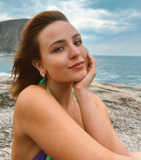 Larissa Manoela model hd archive