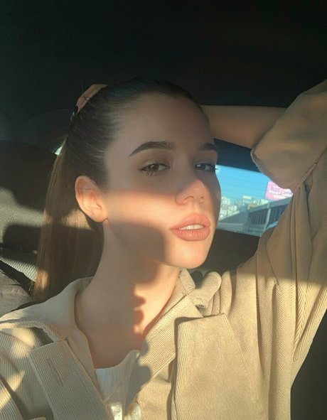 lollitta on fire model nice pic