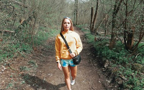 Leah BaileyLB sex model pic