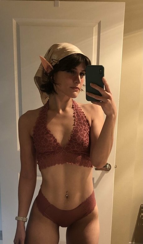 emmayearose pornstar naked photo