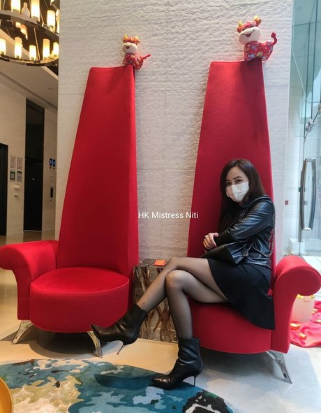 HK Mistress Niti xxx pornstar pic