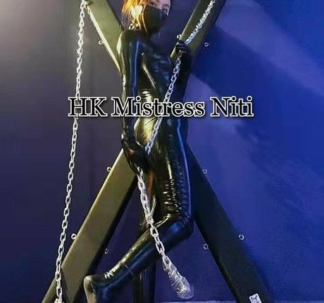 HK Mistress Niti model xxx picture