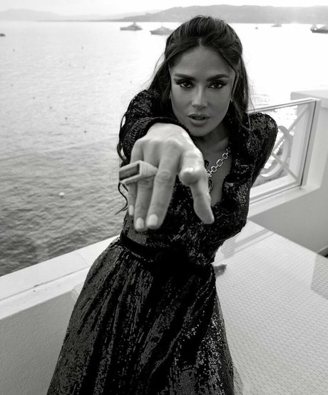 Salma Hayek art pornstar img