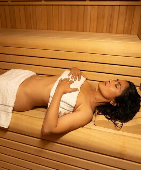 Salma Hayek star art gallery