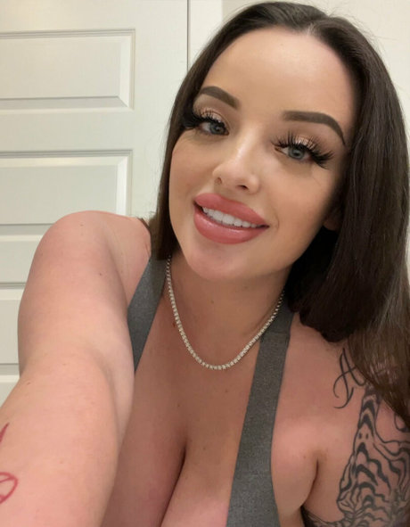 alexawoods69 pornstar sexy image