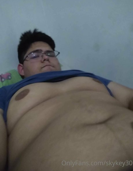 skykey30 sex model img