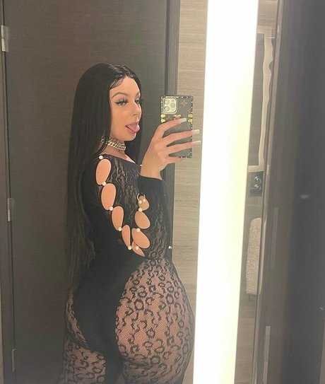 lilyaurora official star porn archive