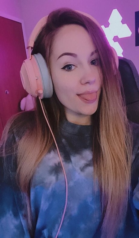 Sabbbyx nude actress pictures