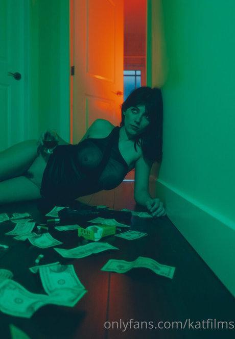 Kat Cabaret model adult galleries