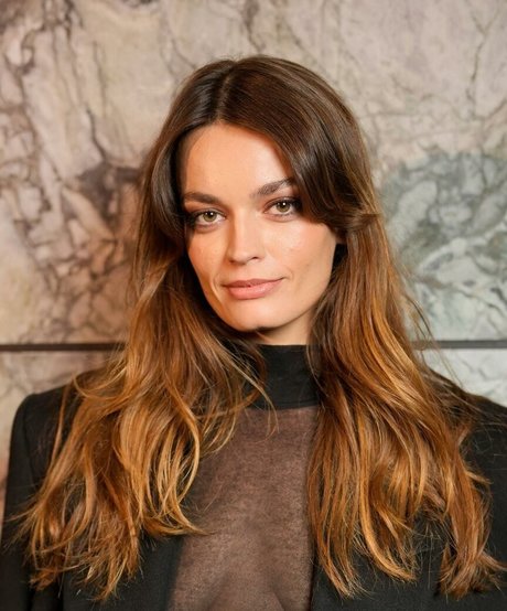 Emma Mackey adult model pics