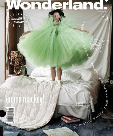 Emma Mackey best star photos