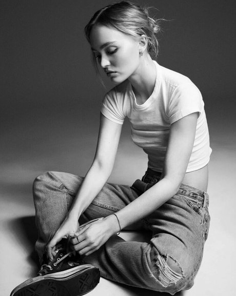 Lily Rose Depp star pornographic picture