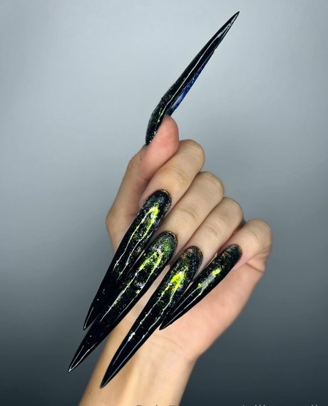 allison alis exclusive model picture