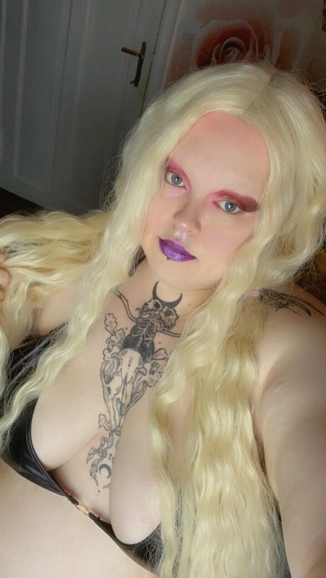 vinny bun actress galleries