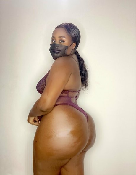 camillabangs star nudes photos