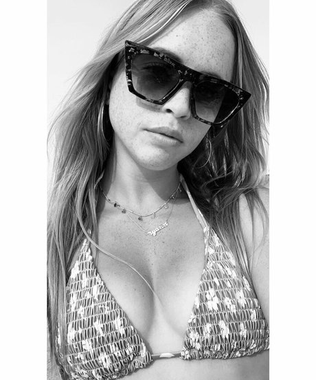 Ryann Shane hot pornstar gallery