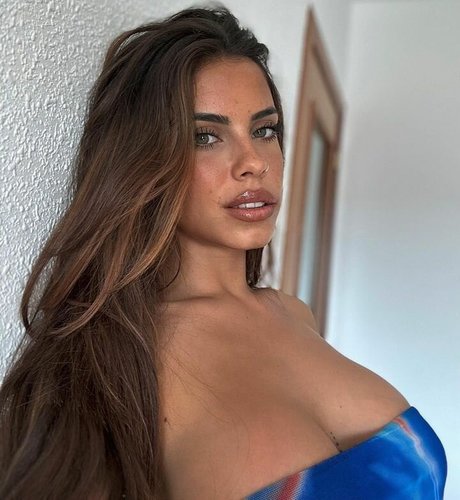 Yai Tejera naked model photo