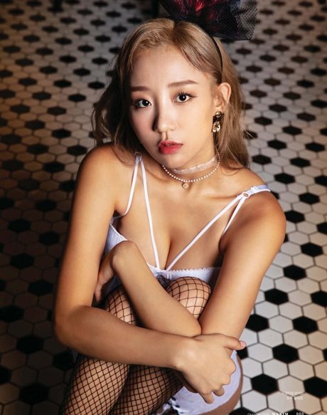 Eunji Pyoapple pretty pornstar gallery