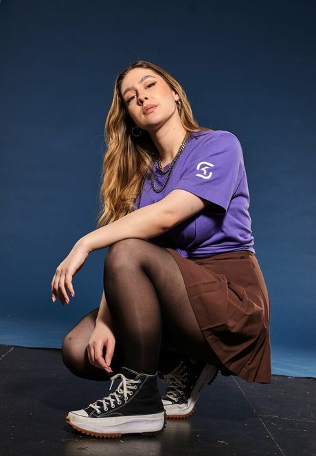 Troubleinc art actress photo