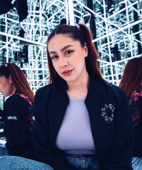 Troubleinc star sexy gallery