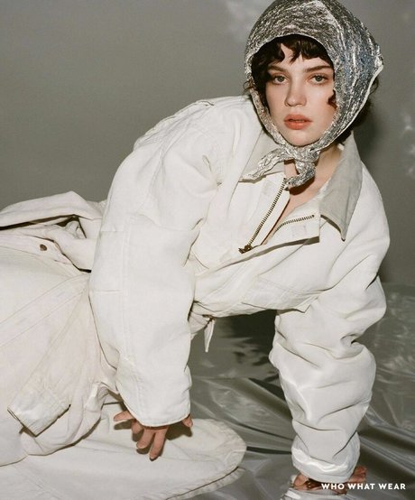 Sophie Thatcher nudes star galleries