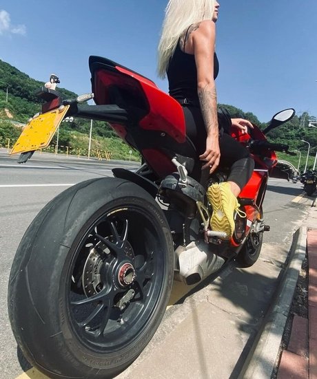 Veta George Models nude pornstar gallery