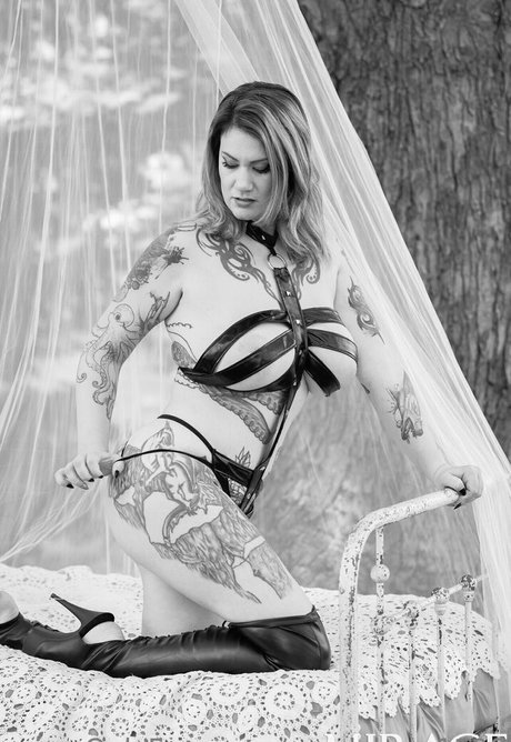 pandabear1106 naked pornstar images