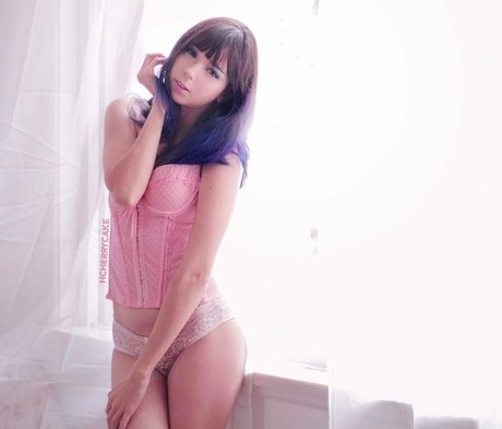 Hcherrycake model pornographic picture