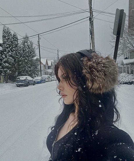 Kendalluvxx pornstar nudes image