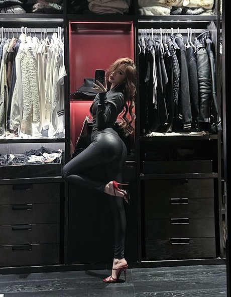 Yuan Sayuki Weme sex model photos