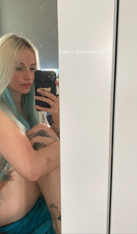 Giulia Henne hd pornstar pictures