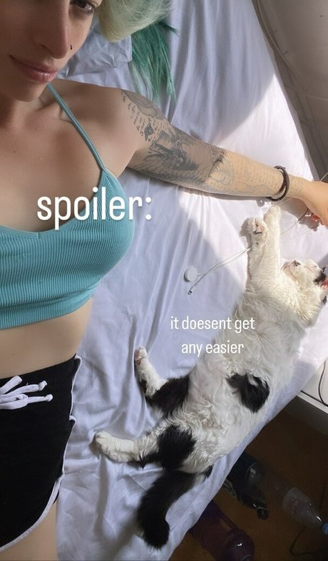 Giulia Henne beautiful pornstar pictures