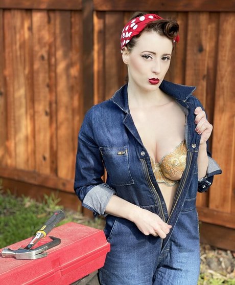 Abby DarkStar pornstar erotic galleries